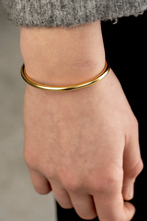 Round Cuff Bracelet Gold