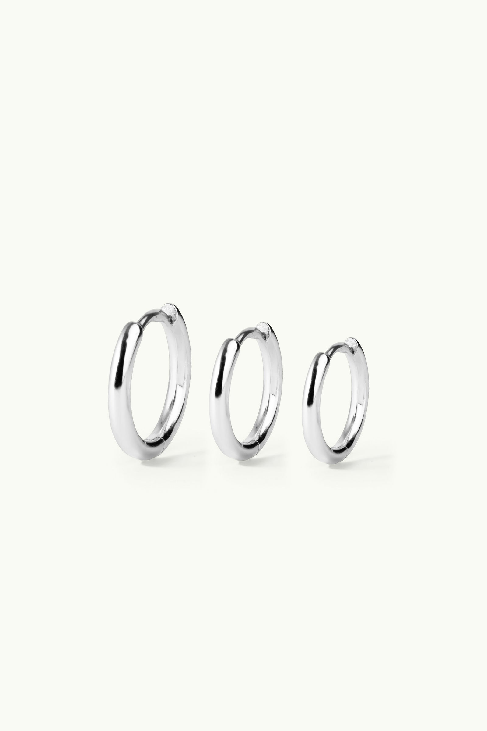 Tiny Hoop Earrings Silver | KÒTY