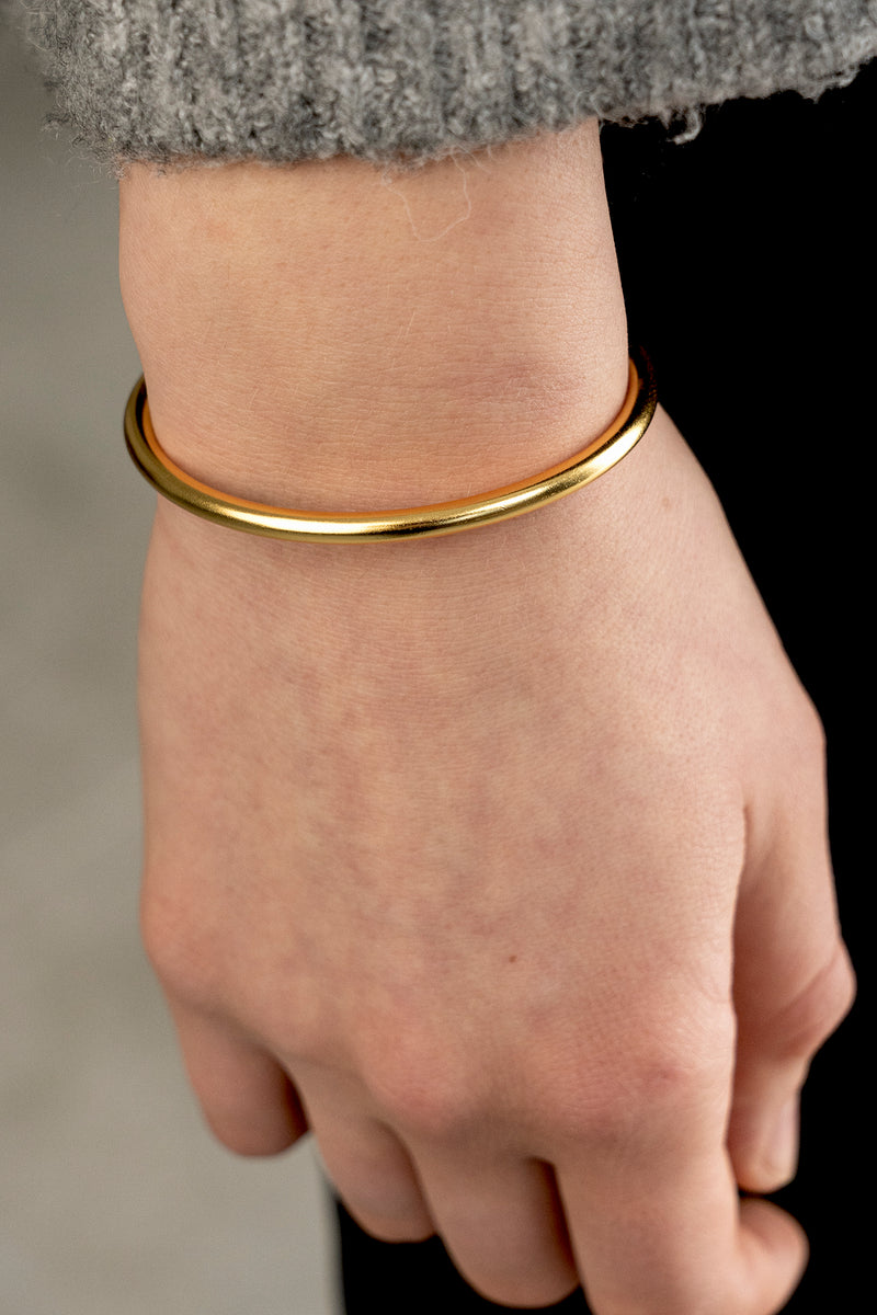 Round Cuff Bracelet Gold