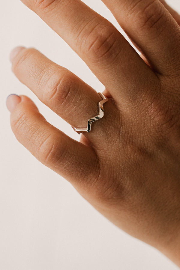 Wavy Ring Silver