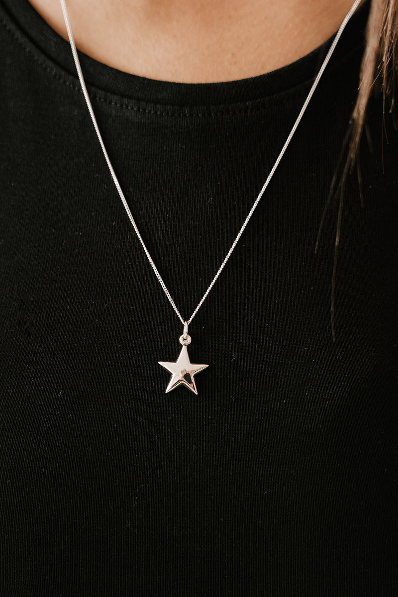 Hanging Star Necklace Silver